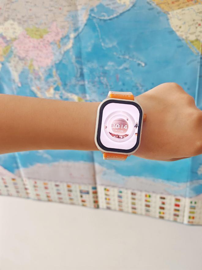 hug宝护光X8青少年电话手表之体验不朽情缘网站可换电操作续航不断Bae(图3)